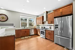 1340 Brooklyn Walk NE, Issaquah, WA 98029 - Photo 2