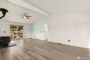 2228 Anadoll Ave, Enumclaw, WA 98022 - Photo 4
