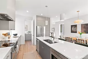2647 Walnut Ave SW, Seattle, WA 98116 - Photo 10