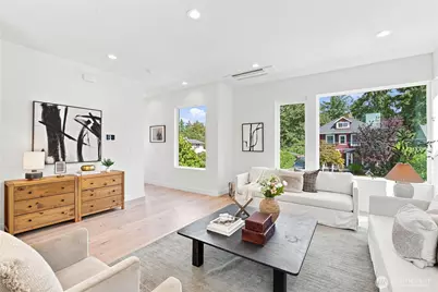 2647 Walnut Avenue SW #B, Seattle, WA 98116 - Photo 6
