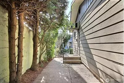 326 Renton Avenue S, Renton, WA 98057 - Photo 28