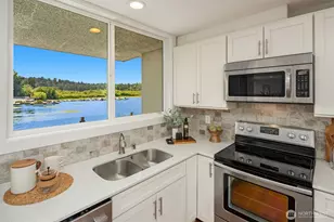 4561 Lake Washington Blvd NE, Kirkland, WA 98033 - Photo 12