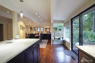 7814 SE 72nd St, Mercer Island, WA 98040 - Photo 8