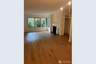 1354 Bellevue Way NE #1, Bellevue, WA 98004 - Photo 8