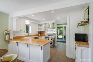11017 31st Ave NE, Seattle, WA 98125 - Photo 4