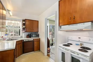 4212 N 16th St, Tacoma, WA 98406 - Photo 12