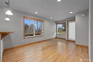 4346 7th Ave NE, Seattle, WA 98105 - Photo 14