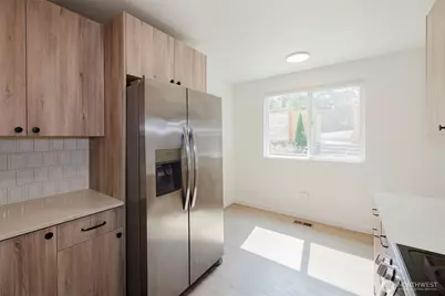 11109 E Jovita Boulevard, Edgewood, WA 98372 - Photo 12
