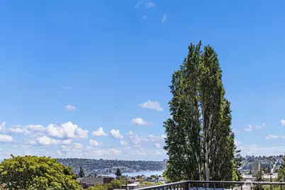 4430 Dayton Avenue N, Seattle, WA 98103 - Photo 1