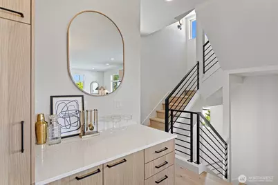 4430 Dayton Avenue N, Seattle, WA 98103 - Photo 24