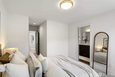 4430 Dayton Avenue N, Seattle, WA 98103 - Photo 10