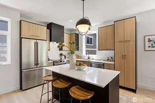 4432 Dayton Ave N, Seattle, WA 98103 - Photo 16