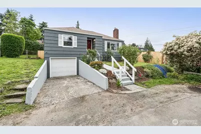 9417 44th Place NE, Seattle, WA 98115 - Photo 2