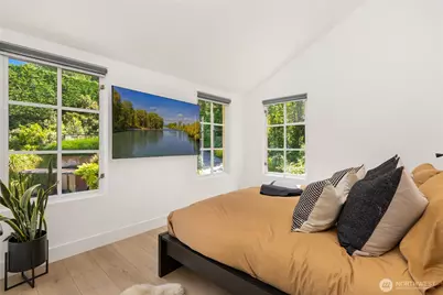 7733 Hansen Road NE, Bainbridge Island, WA 98110 - Photo 30