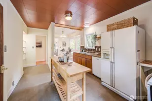 2623 39th Ave SW, Seattle, WA 98116 - Photo 8