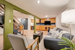2623 39th Ave SW, Seattle, WA 98116 - Photo 22