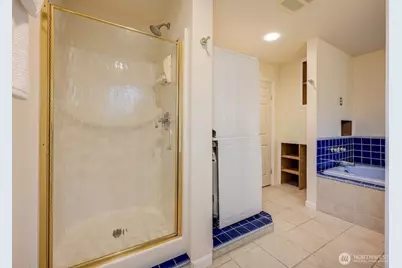 2623 39th Avenue SW, Seattle, WA 98116 - Photo 16