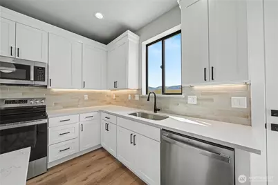 562 S Oasis Loop, East Wenatchee, WA 98802 - Photo 14