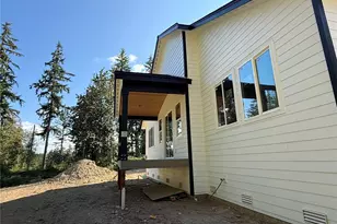 15114 295th St E, Kapowsin, WA 98338 - Photo 4