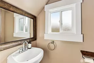 4412 N 27th St, Tacoma, WA 98407 - Photo 8