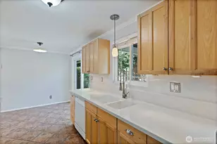 4801 45th Ave S, Seattle, WA 98118 - Photo 4