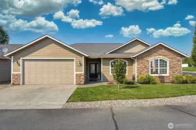 763 SE Bedford Loop, College Place, WA 99324 - Photo 1