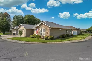 763 SE Bedford Loop, College Place, WA 99324 - Photo 2