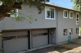 9022 NE 41st St, Yarrow Point, WA 98004 - Photo 6