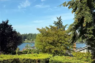 9022 NE 41st St, Yarrow Point, WA 98004 - Photo 12