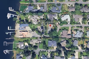 9022 NE 41st St, Yarrow Point, WA 98004 - Photo 18