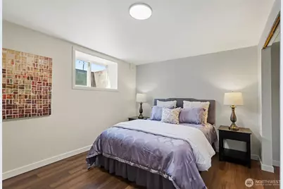 2618 NE 9th St, Renton, WA 98056 - Photo 12