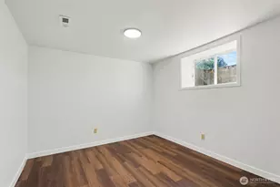 2618 NE 9th St, Renton, WA 98056 - Photo 18