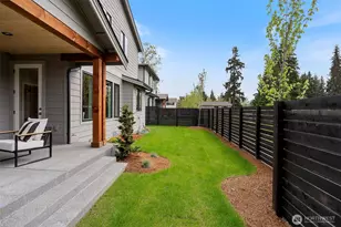 7825 NE 143rd St, Kirkland, WA 98034 - Photo 34