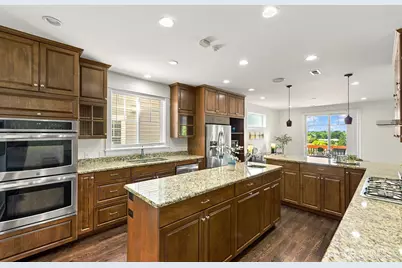 6553 51st Avenue S, Seattle, WA 98118 - Photo 12
