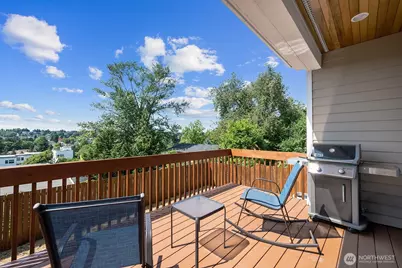 6553 51st Avenue S, Seattle, WA 98118 - Photo 16