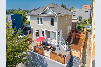 2216 E Fir Street, Seattle, WA 98122 - Photo 2