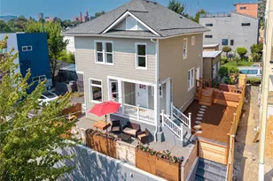 2216 E Fir St, Seattle, WA 98122 - Photo 2
