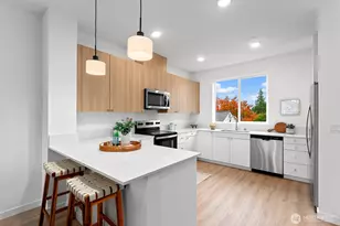 1405 SW 111th Ln, Seattle, WA 98164 - Photo 16