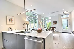 811 NE 90th St, Seattle, WA 98115 - Photo 6