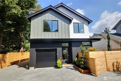 811 NE 90th Street, Seattle, WA 98115 - Photo 1