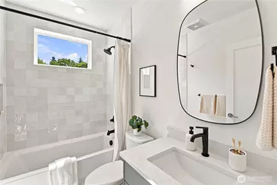 2646 41st Avenue SW #D, Seattle, WA 98116 - Photo 16