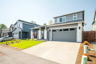 2012 Fairway Dr, Kelso, WA 98626 - Photo 2