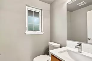 4042 S Warner St, Tacoma, WA 98409 - Photo 4