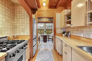 325 NW 74th St, Seattle, WA 98117 - Photo 16