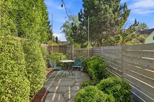 325 NW 74th St, Seattle, WA 98117 - Photo 36