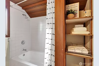 325 NW 74th Street, Seattle, WA 98117 - Photo 26