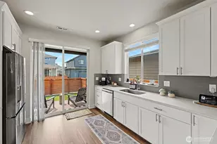 20745 152nd St Ct E, Bonney Lake, WA 98391 - Photo 16