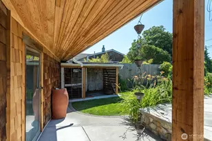 1118 4th St, Anacortes, WA 98221 - Photo 34