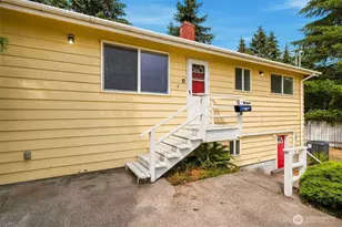 3221 Quatermass Ave NE, Bremerton, WA 98310 - Photo 2