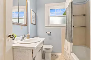 7719 Ashworth Ave N, Seattle, WA 98103 - Photo 22